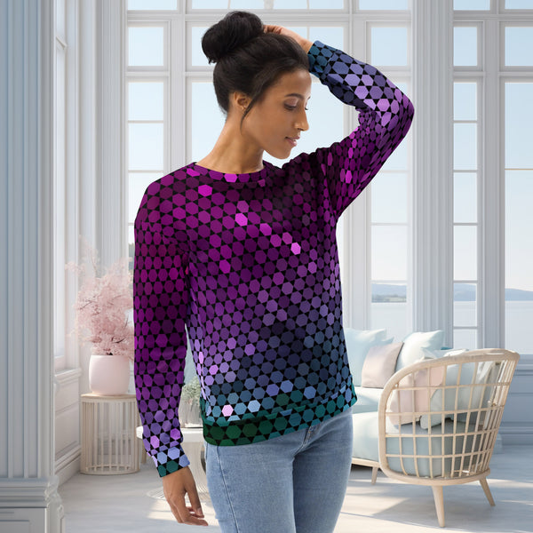 woman wears a purple sweatshirt with hexagones, front side